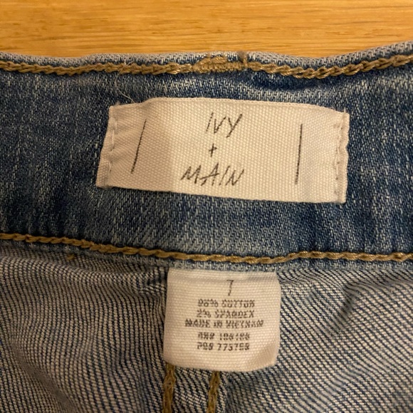 Ivy + Main Wide Leg Denim Cutoffs | Size 7 - Picture 2 of 3